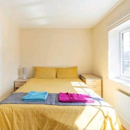 Ensuite Room Near Canal Southall Exterior photo