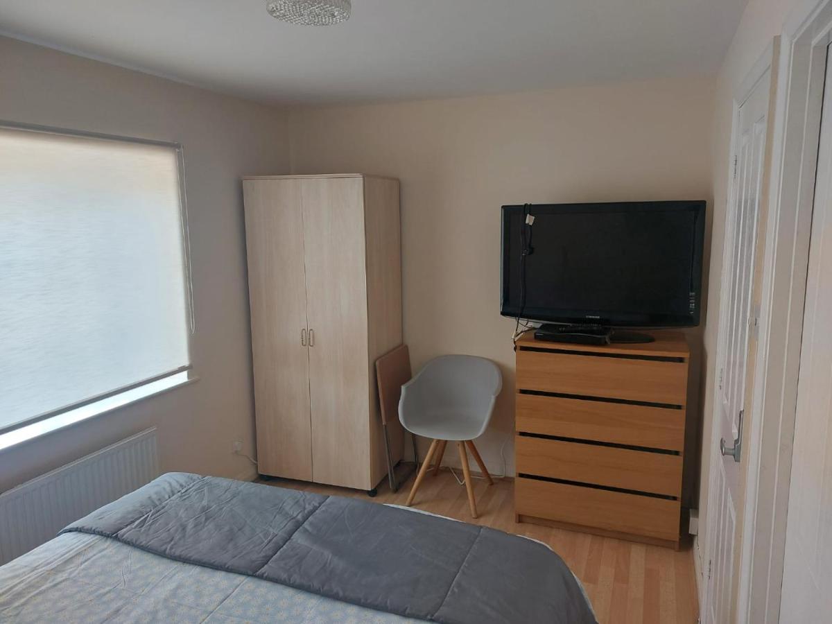Ensuite Room Near Canal Southall Exterior photo