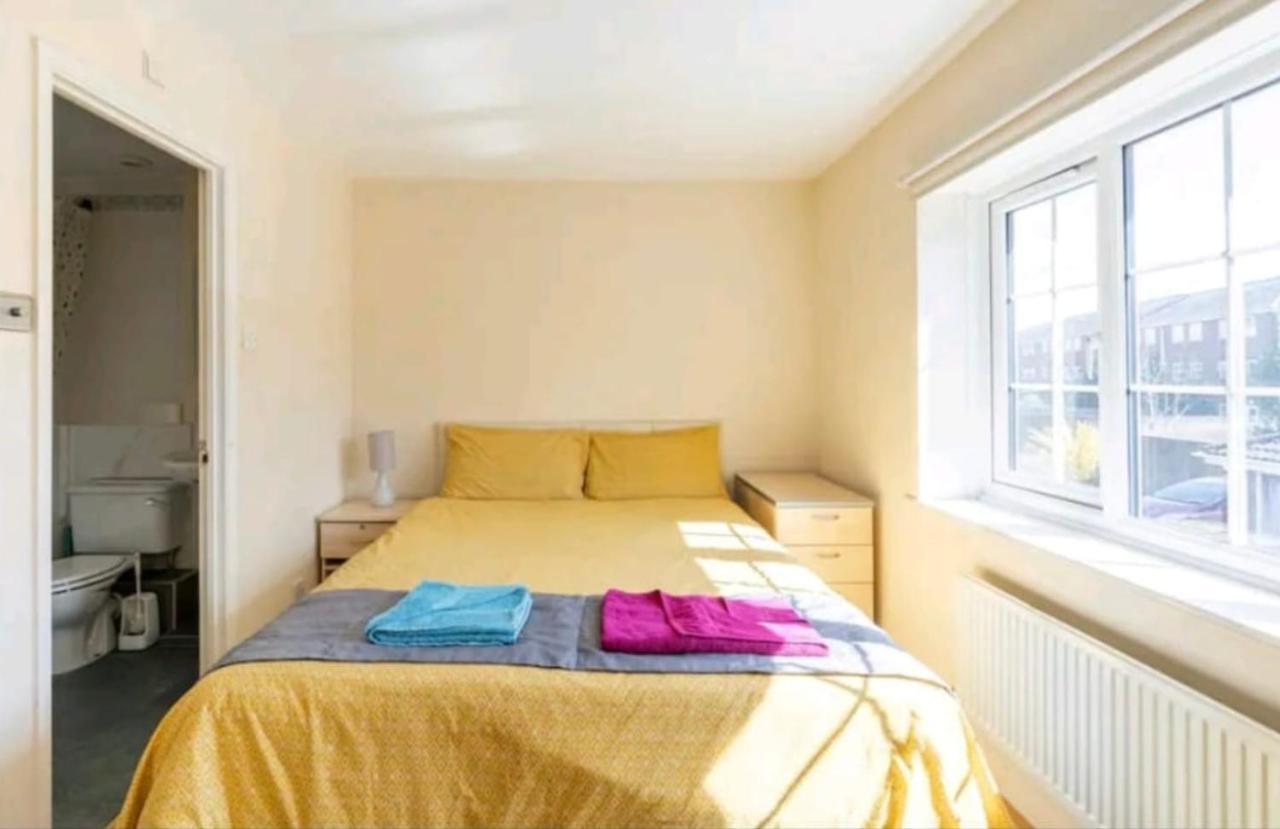 Ensuite Room Near Canal Southall Exterior photo